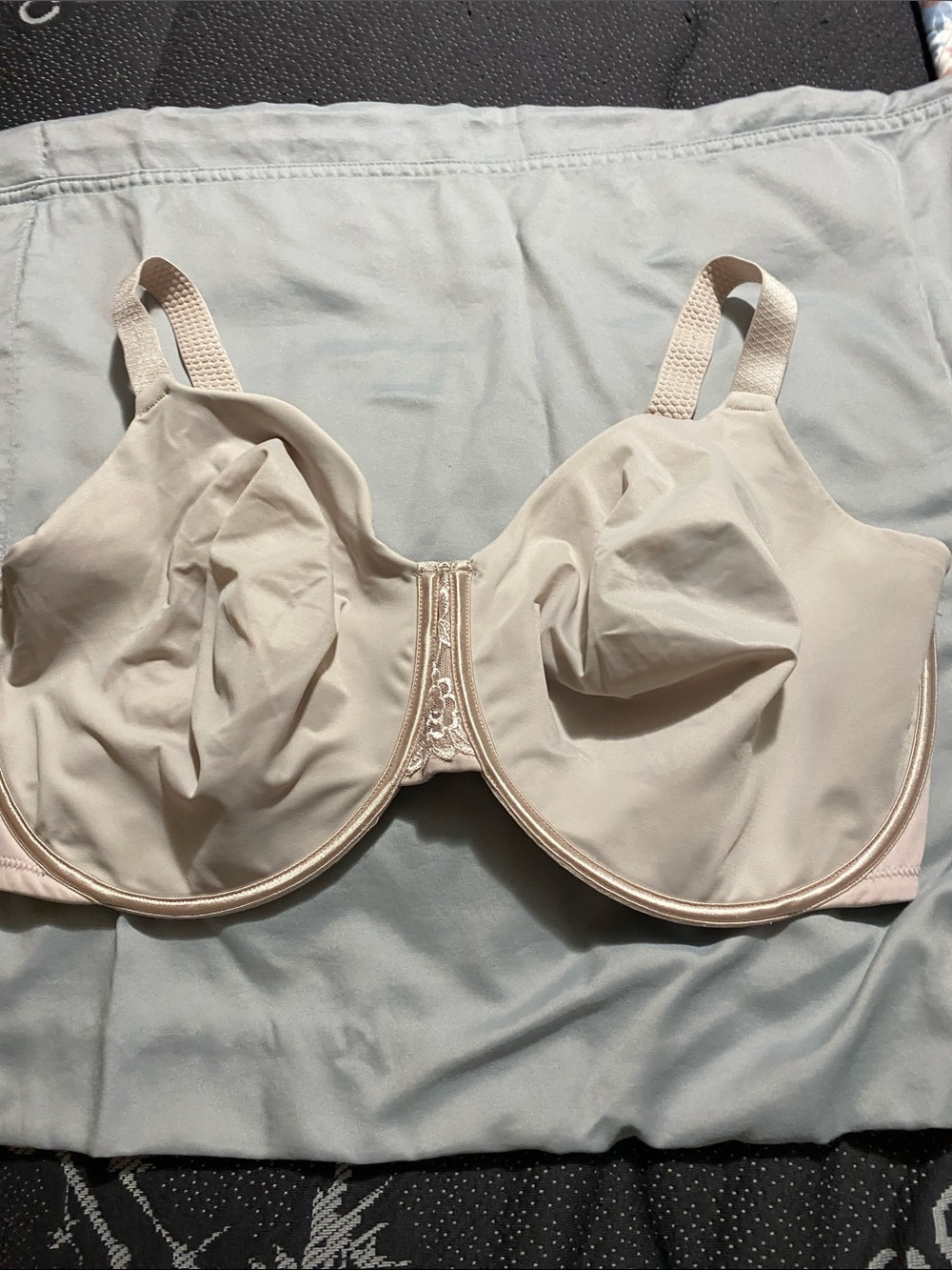Full Coverage Cream Underwire Bra - Unbranded